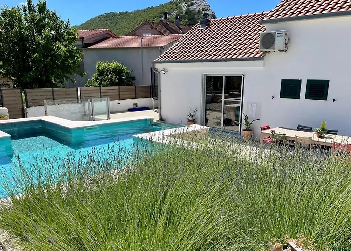 Vacation House Lavanda New! Heated Pool